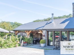 Couverture de terrasse en bois pour HORECA à SAMEREE (La Roche-en-Ardenne)