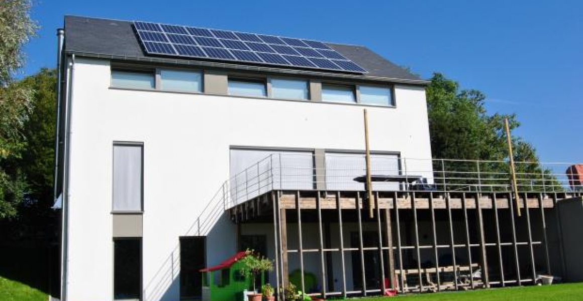 Construction de maison en ossature bois avec terrasse en bois Ciney