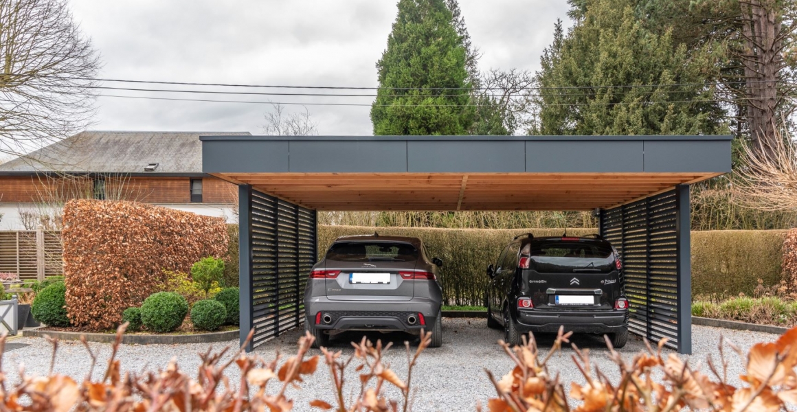 Carport contemporain en bois | Abri voiture toiture plate à Namur